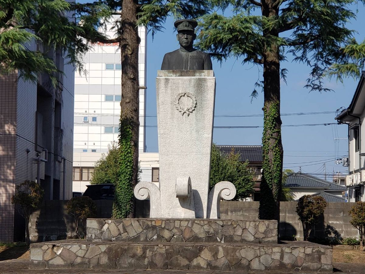 山本五十六の胸像｜長岡の観光スポット｜【公式】長岡観光ナビ - 新潟