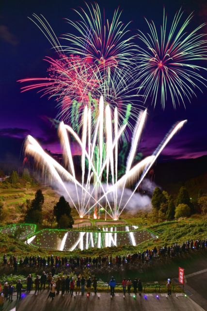 『やまあかり ーYAMAKOSHI HERITAGE ILLUMINATION-』幻想的な‶やま花火”が、今週末10月21日(土)にあがります!観覧チケットはこちら!
