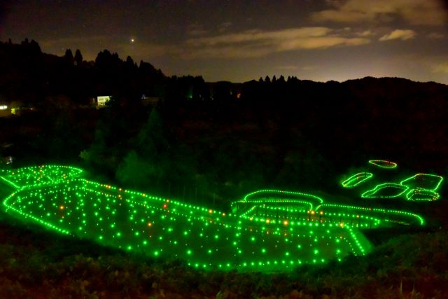 『やまあかり ーYAMAKOSHI HERITAGE ILLUMINATION-』幻想的な‶やま花火”が、今週末10月21日(土)にあがります!観覧チケットはこちら!