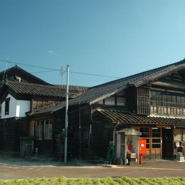 越のむらさき（地元に愛される老舗の醤油屋）