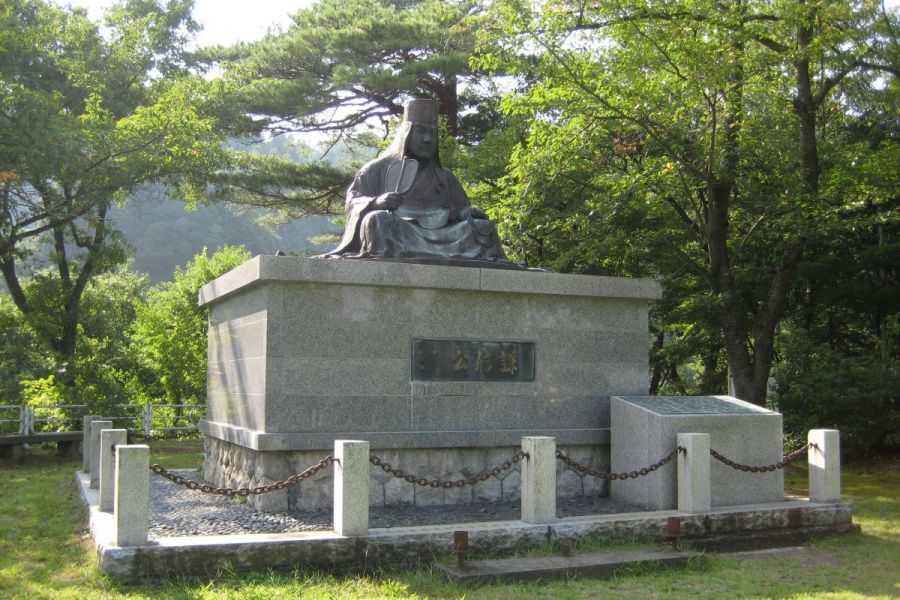 秋葉公園（謙信公銅像・秋葉神社・奥の院）