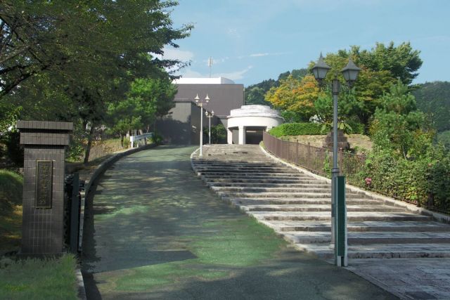 長岡市栃尾美術館