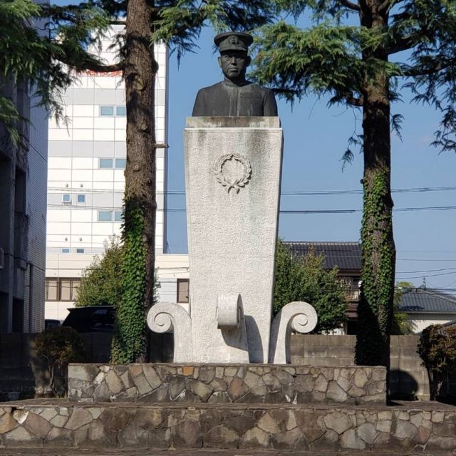 山本五十六の胸像