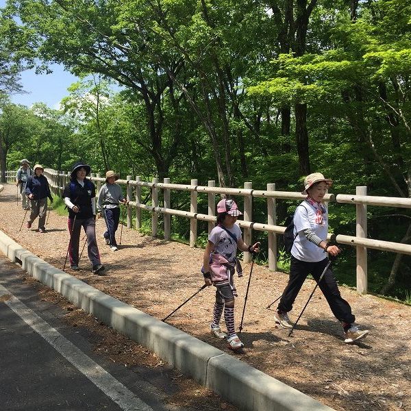 国営越後丘陵公園「ノルディックウォーキングでフレイルに負けない身体づくり」