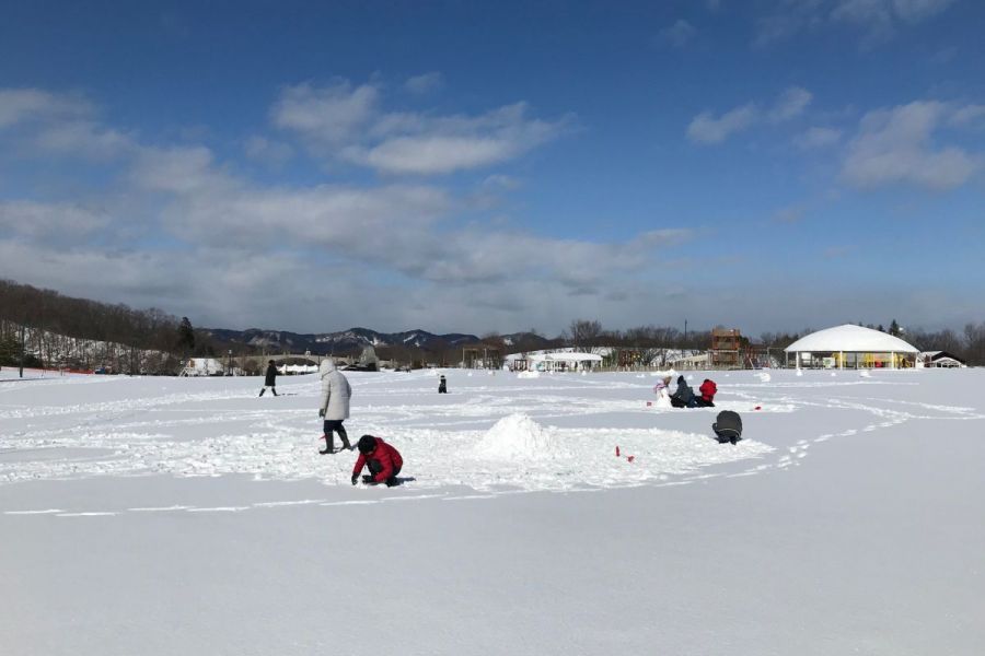 雪遊び広場