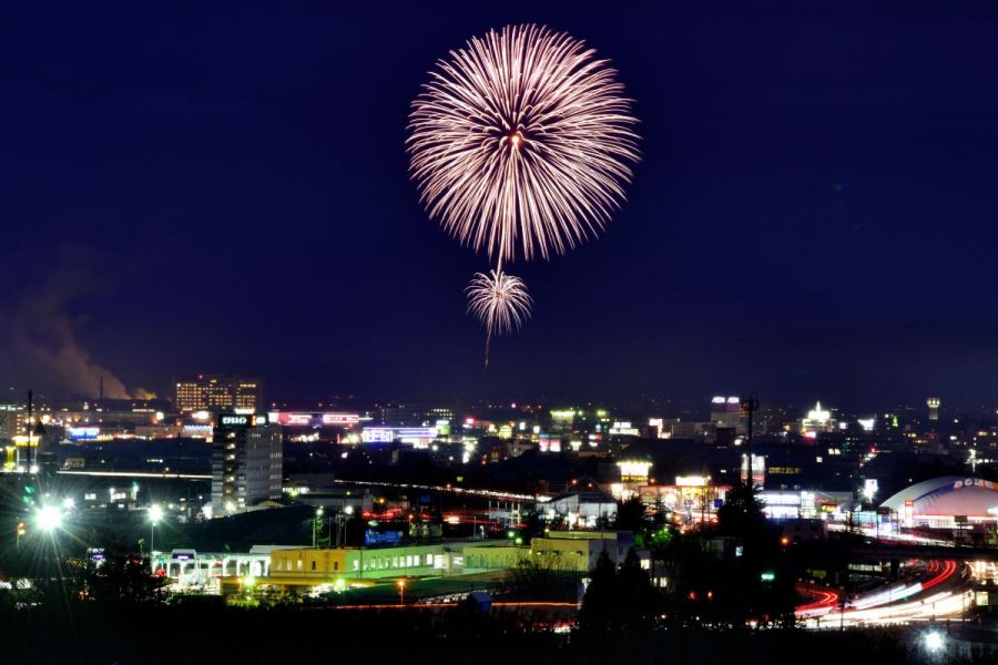 鎮魂と世界平和の祈りを夜空へ 長岡のイベント 公式 長岡観光ナビ 新潟県長岡市の観光 旅行サイト