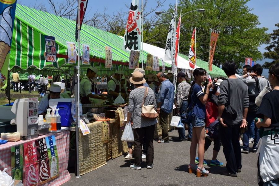 寺泊名物番屋汁など多数の屋台