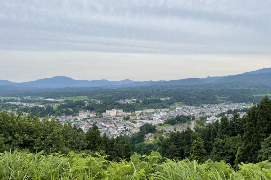 栃尾城跡　本丸からの眺め1