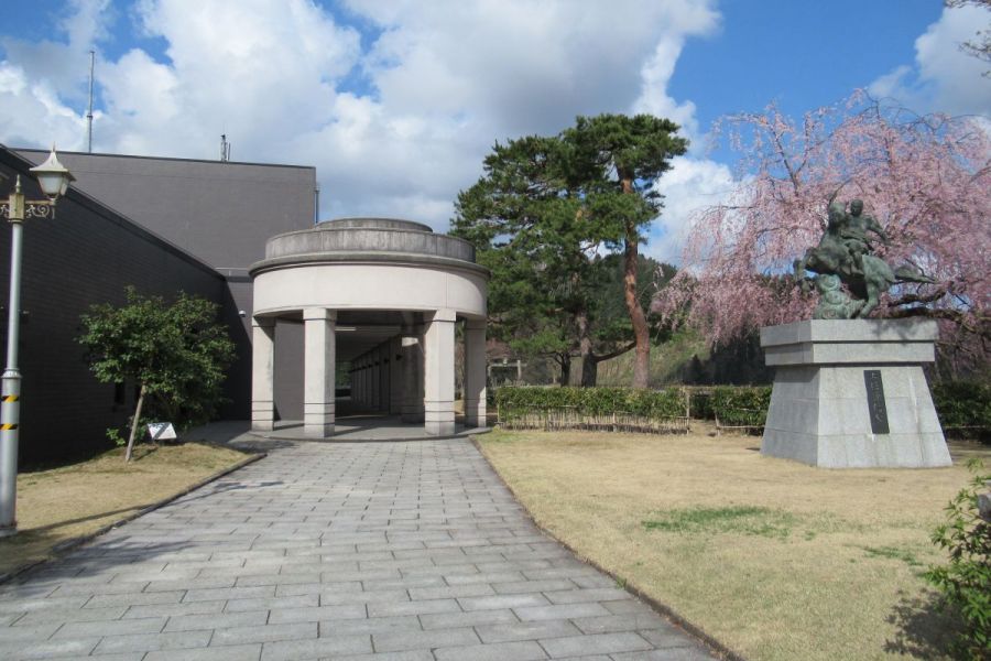 長岡市栃尾美術館外観