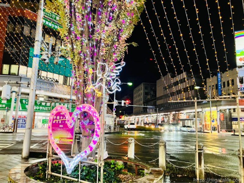 【大手通ウィンターイルミネーション2025】光の演出で商店街を彩りはじめました！