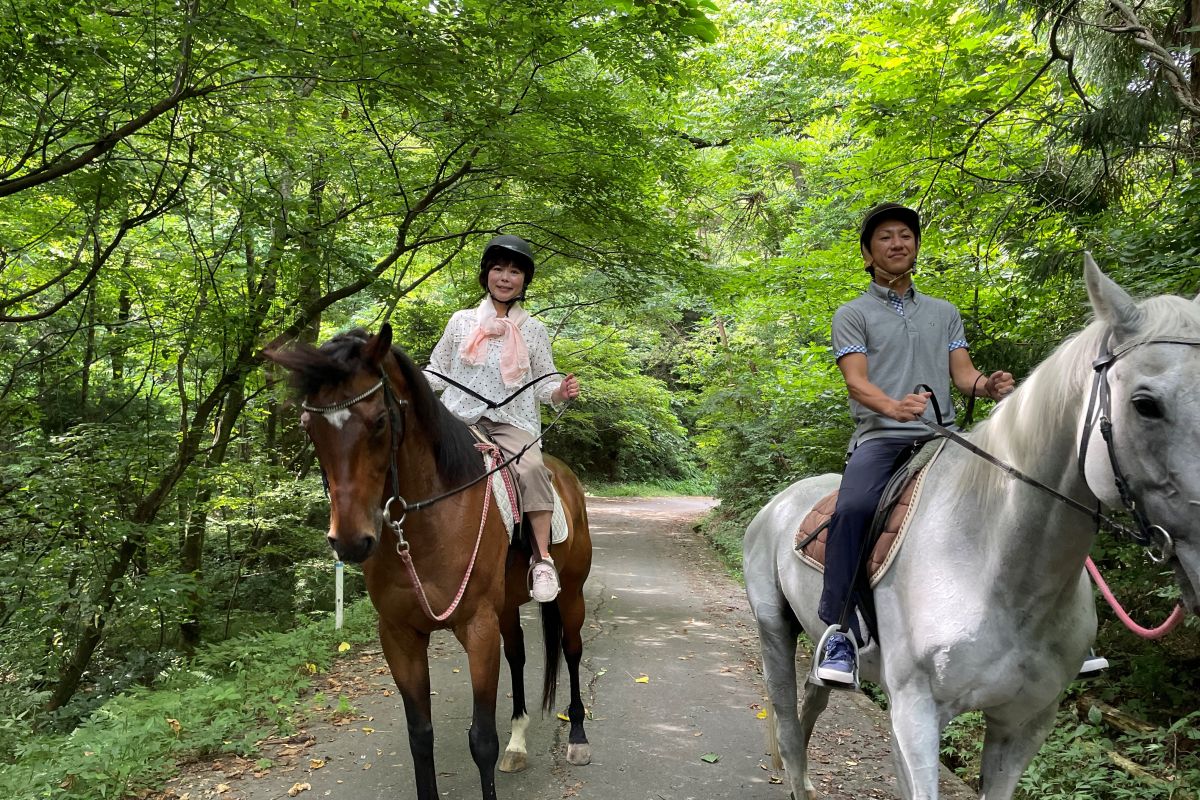 海だけじゃない！寺泊の山道で乗馬体験